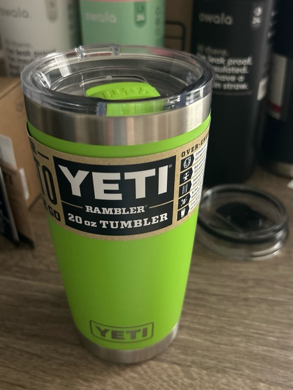 Rare YETI neon venom lime green NEW 
20 Rambler stackable cup w/ matching lid